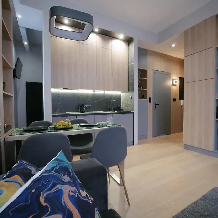 4uapart-apartment Platan Tower Paradiso *