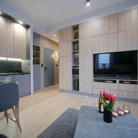 4uapart-apartment Platan Tower Paradiso Apartment