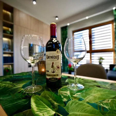 4uapart-apartment Platan Tower Paradiso Apartment *