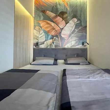 4uapart-apartment Platan Tower Paradiso Apartment *